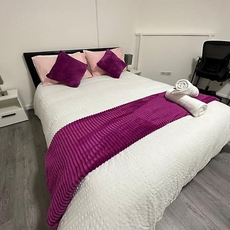 Super Double Bedroom Zone 1 London Exterior photo