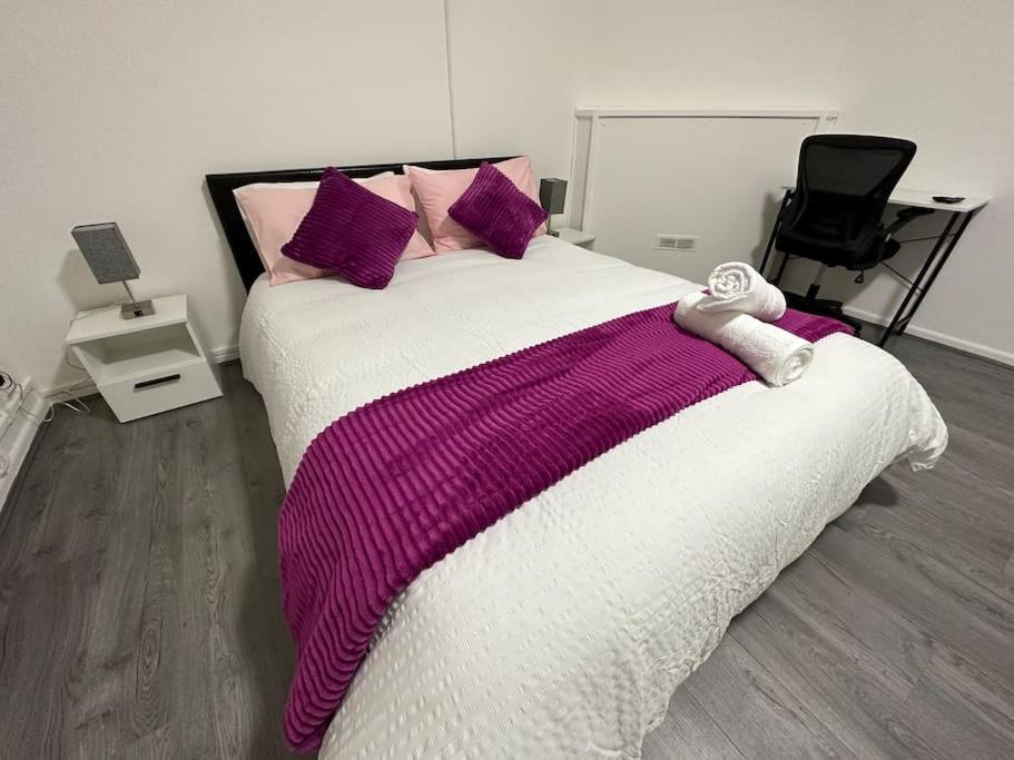Super Double Bedroom Zone 1 London Exterior photo