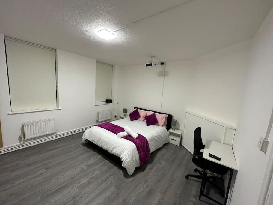 Super Double Bedroom Zone 1 London Exterior photo