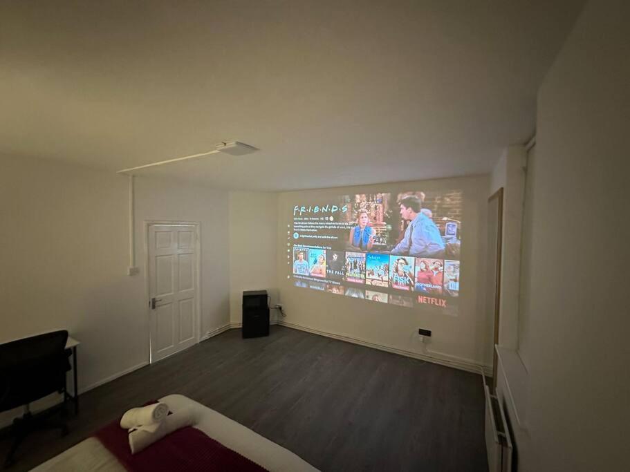 Super Double Bedroom Zone 1 London Exterior photo